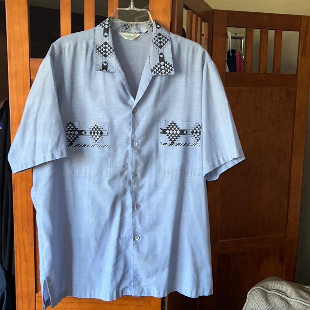 Vintage Cotton/Poly Blend Button Down Casual Short Sleeve Shirt